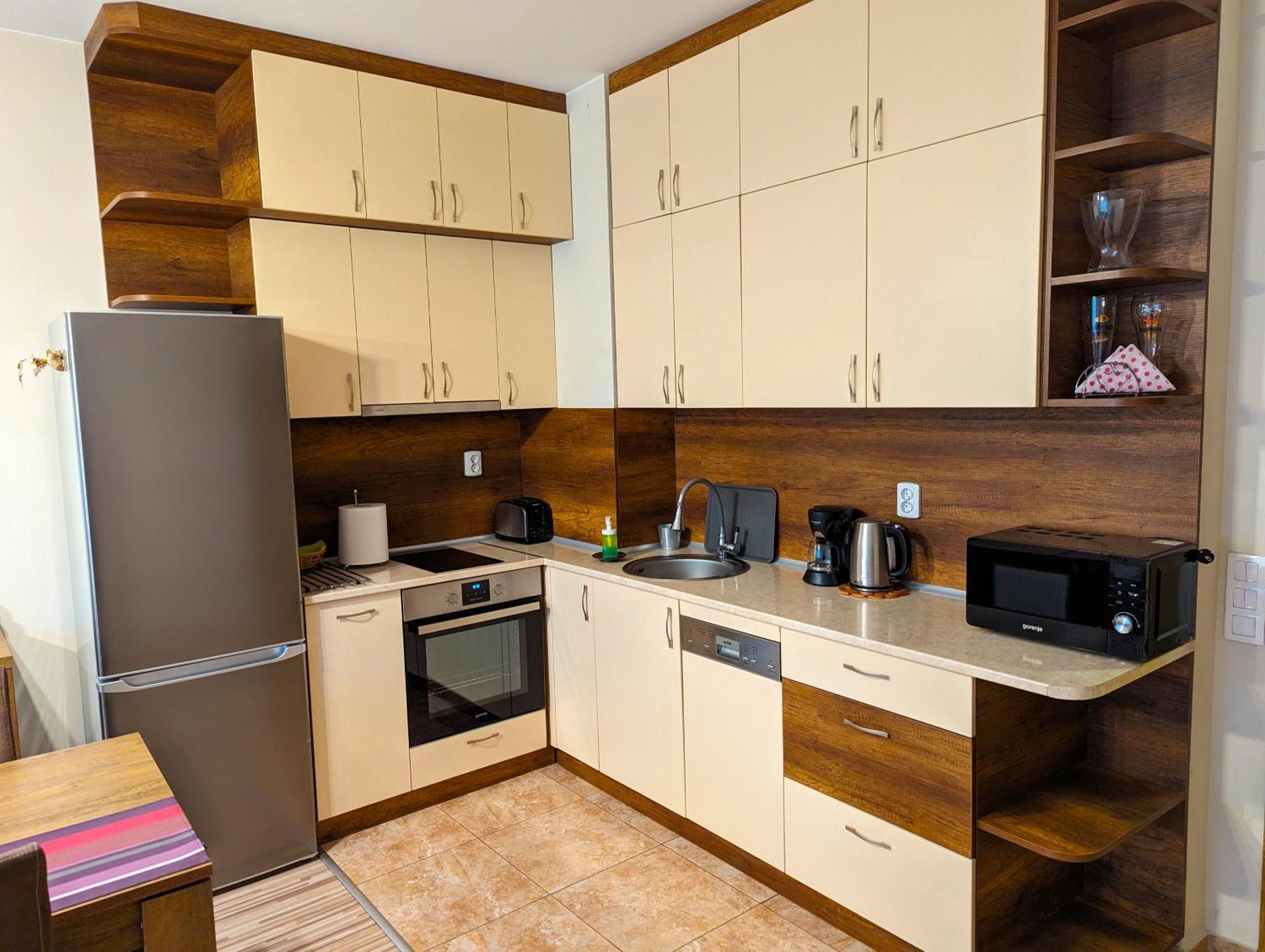 Business And Leisure Apartments In Mladost 2 With Free Garage Sofya Dış mekan fotoğraf
