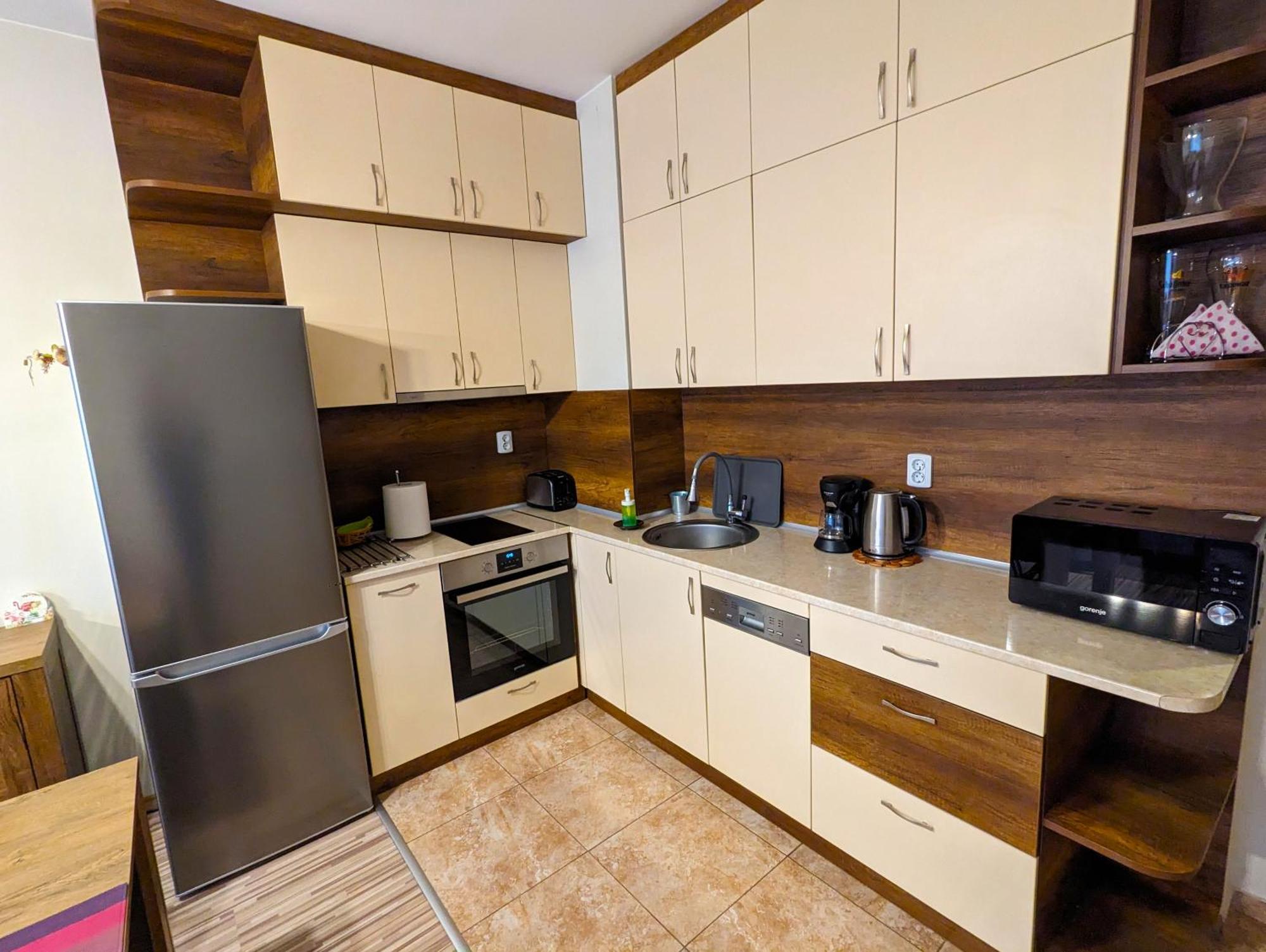 Business And Leisure Apartments In Mladost 2 With Free Garage Sofya Dış mekan fotoğraf