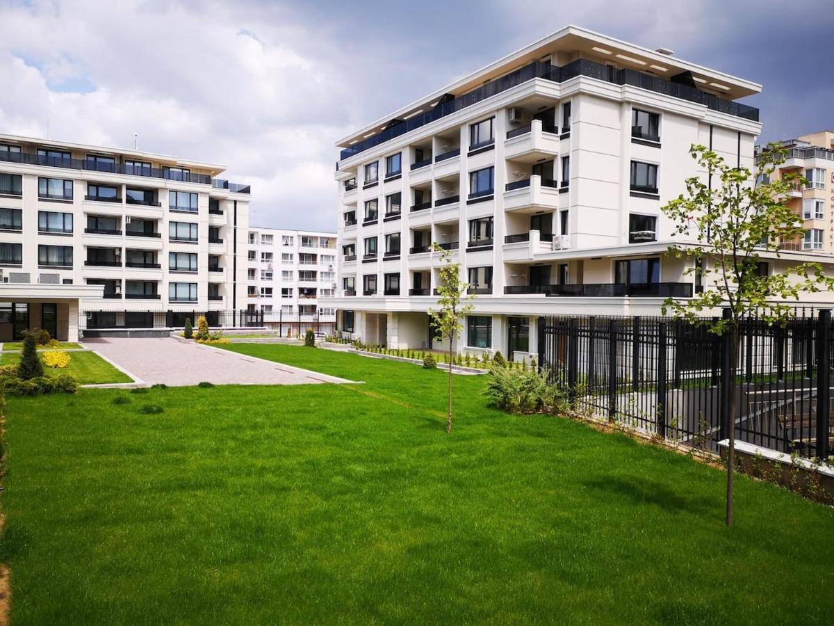 Business And Leisure Apartments In Mladost 2 With Free Garage Sofya Dış mekan fotoğraf