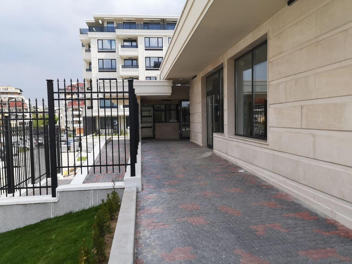 Business And Leisure Apartments In Mladost 2 With Free Garage Sofya Dış mekan fotoğraf